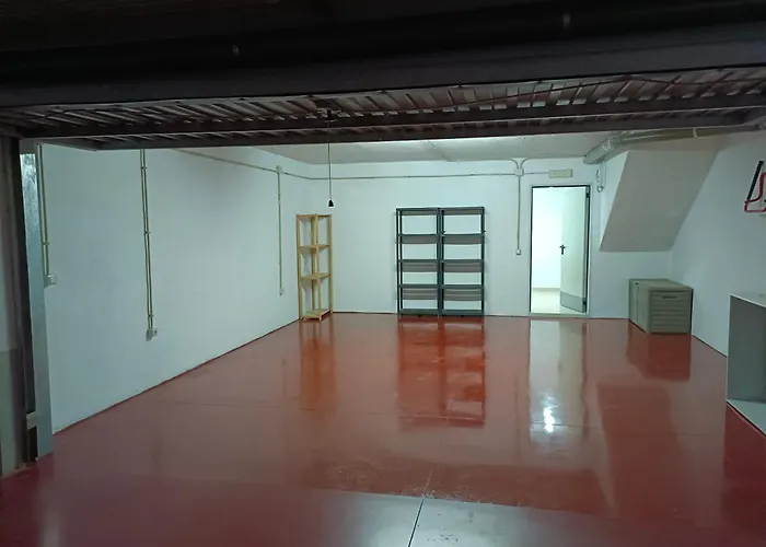 Bonito Adosado En Zona Muy Tranquila